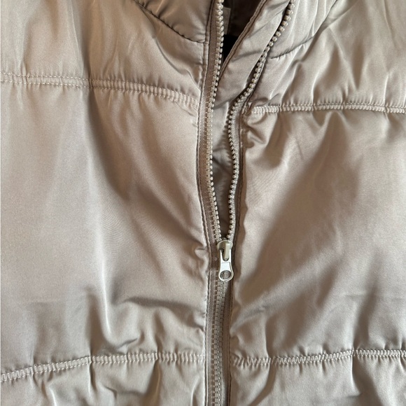 Thread & Supply Kelsey Vest - Picture 3 of 8